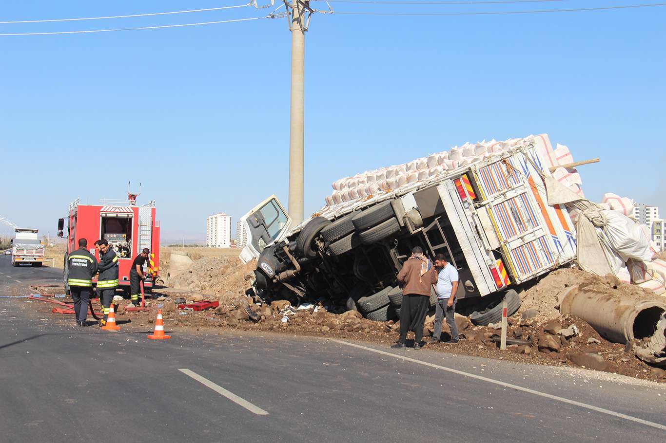 Diyarbakır'da trafik kazası: 3 yaralı Diyarbakır'da trafik kazası: 3 yaralı